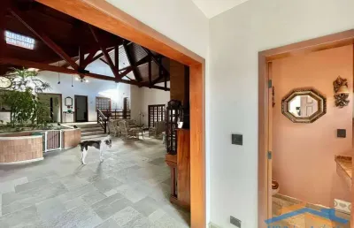 Miolo da granja , 5 suítes, linda! 2 piscinas, gourmet!