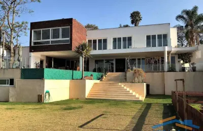Fazendinha  - 4 suítes - locação -  moderna, linda!