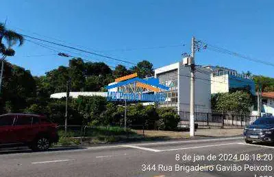 Maravilhoso imóvel comercial de esquina na lapa com 1.459 m²!