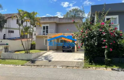 Linda casa à venda no condomínio vila verde – 3 suítes, 360m² de terreno.