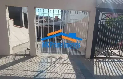 Casa ao lado do shopping carapicuíba, 125m², vaga para 5 carros