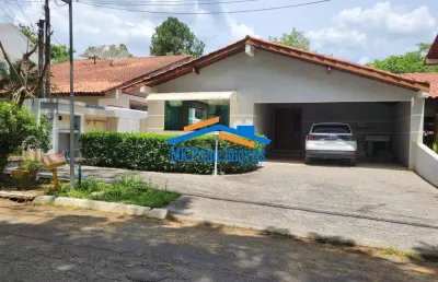 Sobrado com 3 suítes/ 2 dormitórios - 4 vagas - piscina