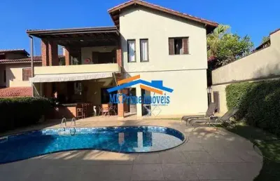 Sobrado com 3 dormitórios sendo 1 suíte - piscina - 2 vagas