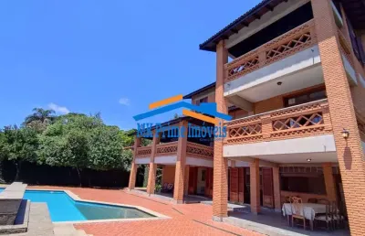 Vende/ aluga casa em condomínio com 1500m²- fazendinha-carapicuiba