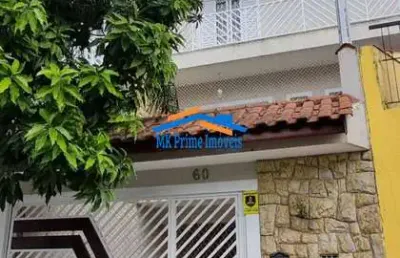 Vende sobrado com 190m², 03 suítes e quintal. vila campesina.