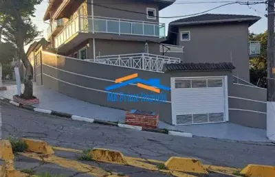 Sobrado com 3 quartos, piscina e 5 vagas de garagem - bela vista/osasco