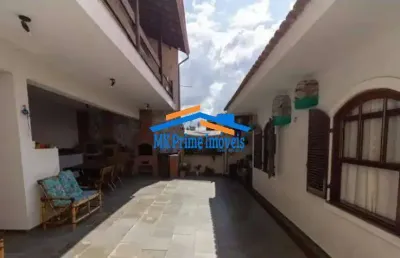 Casa térrea com 220m² com 3 dormitórios sendo 1 suíte na city bussocaba.