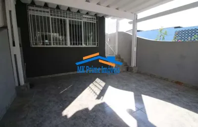 Casa térrea no jardim das flores com 3 quartos e 2 vagas de garagem.