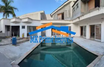 Casa à venda 350m² com 4 quartos e 6 banheiros alphaville, barueri - sp