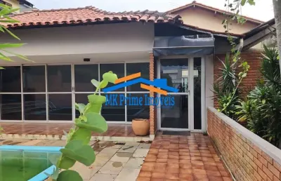 Casa de condomínio com 3 quartos e 5 banheiros à venda, 320 m²