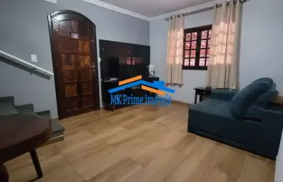Sobrado com 3 quartos sendo 1 suíte, 2 vagas - cidade das flores/osasco.