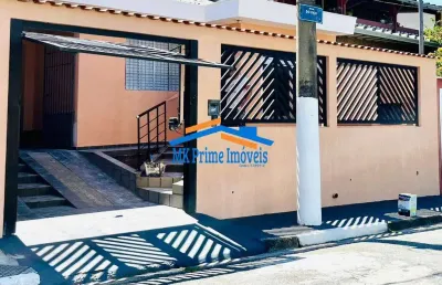 Casa térrea com 4 dormitórios sendo 1 suíte - 3 vagas