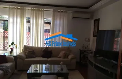 Casa assobradada a venda, com 310m², 04 quartos, 01 suíte - adalgisa