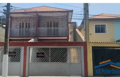 Casa assobradada com 3 dormitórios, 1 suíte, 3 vagas.
