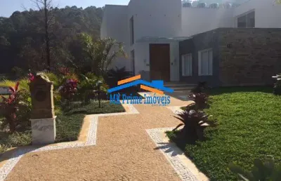 Casa em condomínio com 1466m² com 3 suítes master em alphaville!