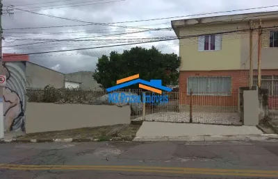 Casa assobradada 211m² com 3 dormitórios em quitaúna!