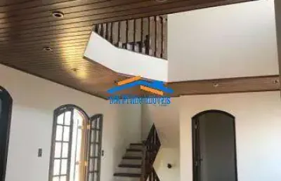 Sobrado 256m² com 4 dormitórios sendo 1 suíte em quitaúna