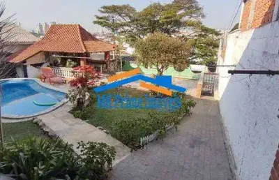 Casa térrea com 350m² com 2 dormitórios na vila yolanda.
