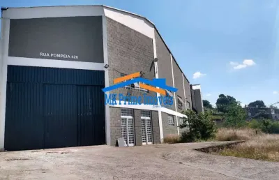 Lindo galpão com 1.450m² de terreno e 690m² de construção!