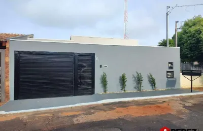 Casa com 3 quartos para alugar na Rua Canjerana, Coophatrabalho, Campo Grande