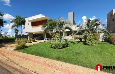 Sobrado de alto padrão no condomínio terras do golfe