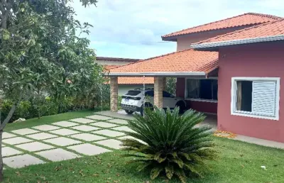 Linda casa térrea com 504m2 em condomínio fechado  portal dos lagos em  boituva - sp.