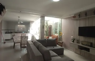 Lindo sobrado com 03 dormitórios  sendo 1suíte e 04 banheiros à venda, 186 m²  no bairro alves dias em são bernardo do campo - sp