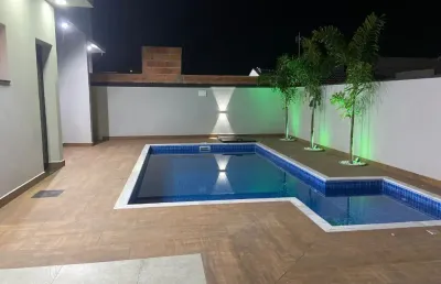 Linda casa térrea de 202m2, e terreno 420m2, em condomínio fechado solares resort em boituva- sp.