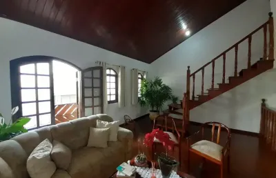 Lindo sobrado com 03 dormitórios  sendo 02 suíte e  04 banheiros à venda, 169 m²  no bairro  alves dias  em são bernardo do campo - sp