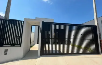Linda casa térrea com 03 dormitórios, sendo 01 suíte e 02 banheiros à venda, 114 m² no residencial campo verde em boituva - sp