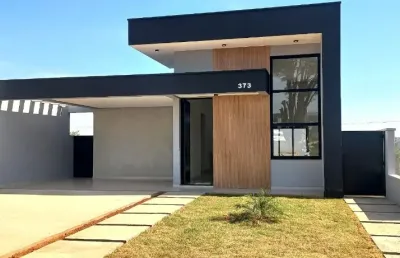 Linda casa térrea em condomínio fechado solares resort com 198m2  de área construída e terreno de 420m2,  em  boituva - sp.