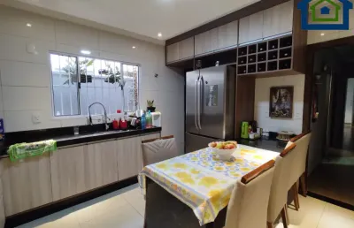 Linda casa térrea  de 92m2, de área construída, e terreno de 125m2, com 02 dormitórios sendo 01 suítes, no parque das nações  - indaiatuba. - sp