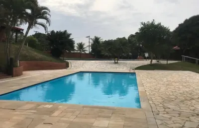Linda casa térrea de 190m2, e terreno 420m2, em condomínio fechado solares resort em boituva- sp.
