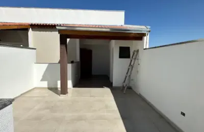 Linda cobertura á venda de 88m² com 02 dormitórios, na jardim alvorada - santo andré - sp.