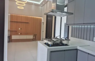 Linda casa térrea de 120m²  e terreno de 200m2, à venda no excelente condomínio fechado gran reserve em indaiatuba- sp.