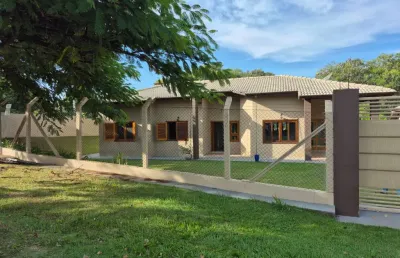 Linda chácara em condomínio fechado vitassay, de 1.697m2,  de terreno com  230m2 de área construída, com muito verde  em boituva - sp.