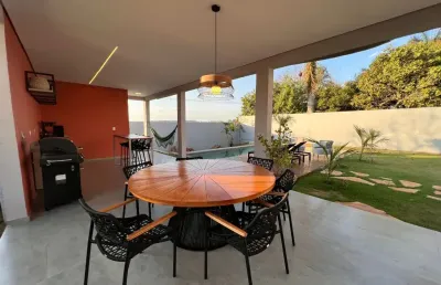Linda casa térrea de 415m2, e terreno 800m2, em condomínio fechado reserva campos de boituva em boituva- sp.