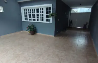 Lindo sobrado à venda com 208m² de área construída, terreno total de 165m², no bairro vila scarpelli - santo andré - sp.