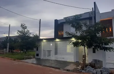 Lindo sobrado alto padrão com 145m2, com 3 dormitórios sendo 01 suíte, no valor 698.mil.