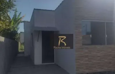 Casa com 2 dormitórios à venda por r$ 330.000 - estância balneária maria helena novaes - peruíbe/sp