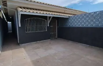 Casa 700 mts da praia com 2 quartos sendo 1 suite  à venda,/aluguel  73,42 m² por r$ 320.000 - balneário pampas - peruíbe/sp