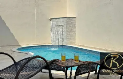 *casa à venda com piscina - localização privilegiada*  - *características:*   - 3 quartos, sendo 1 suíte   - totalmente mobiliada   - piscina privativ