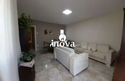 Casa à venda, 5 quartos, 1 suíte, 2 vagas, são benedito - uberaba/mg