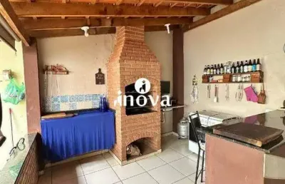 Casa à venda, 4 quartos, 2 suítes, 3 vagas, santa maria - uberaba/mg
