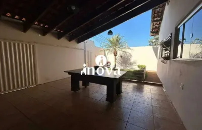 Casa à venda, 3 quartos, 3 vagas, lourdes, bairro de - uberaba/mg