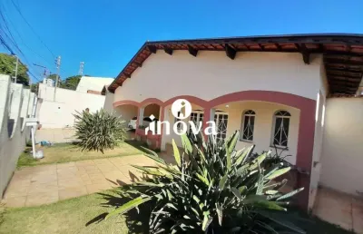 Casa à venda, 3 quartos, 1 suíte, 4 vagas, mercês - uberaba/mg
