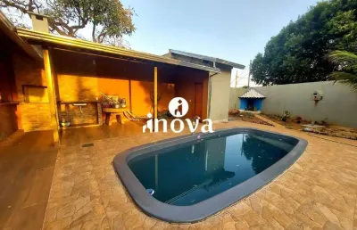 Casa em condomínio fechado com 4 quartos à venda no Residencial Mário de Almeida Franco, Uberaba 