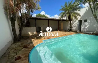 Casa com 4 quartos à venda no Fabrício, Uberaba 