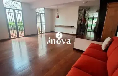 Casa com 3 quartos à venda no Jardim Alexandre Campos, Uberaba 