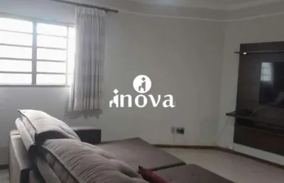 Casa com 3 quartos à venda no Abadia, Uberaba 